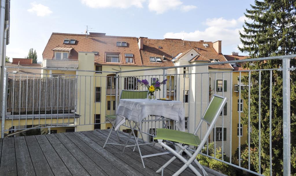 Apartment Mit Grossem Balkon Graz Exterior foto